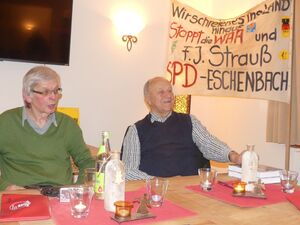 Wolfgang Nowak (li) und Landrat a.D. Hans Schuirer